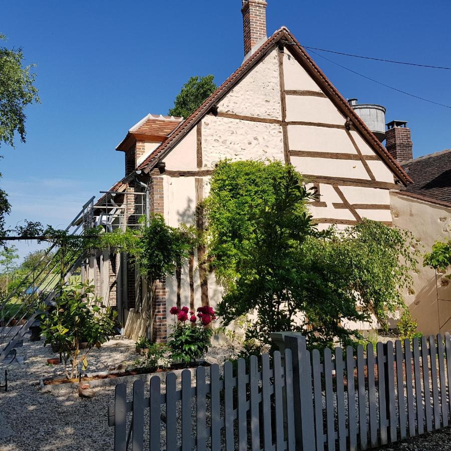 Bed and Breakfast Magnolia54 Louesme Exterior foto